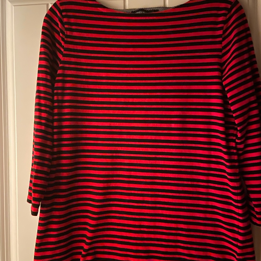 Jones New York Signature Red/ Black  Striped Tee